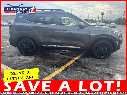 Used 2023 Kia Seltos Nightfall Edition image 5