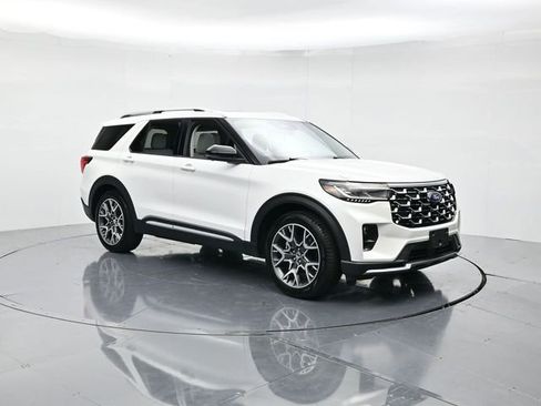 Certified 2025 Ford Explorer Platinum w/ Ultimate Package image 1