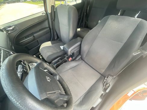 Used 2011 Dodge Caliber Heat FWD image 10