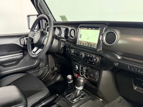 Used 2023 Jeep Wrangler Unlimited Rubicon 4xe AWD/4WD image 31