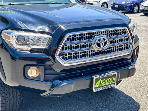 Used 2017 Toyota Tacoma TRD Off-Road RWD image 5
