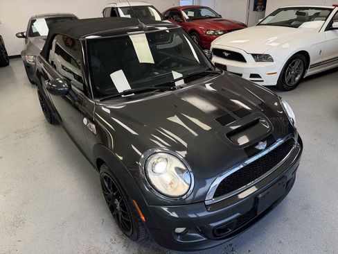 Used 2014 MINI Cooper S image 10