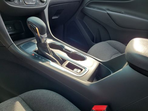 Used 2023 Chevrolet Equinox LT image 29