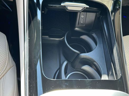 New 2027 Mercedes-Benz GLC 300 image 32