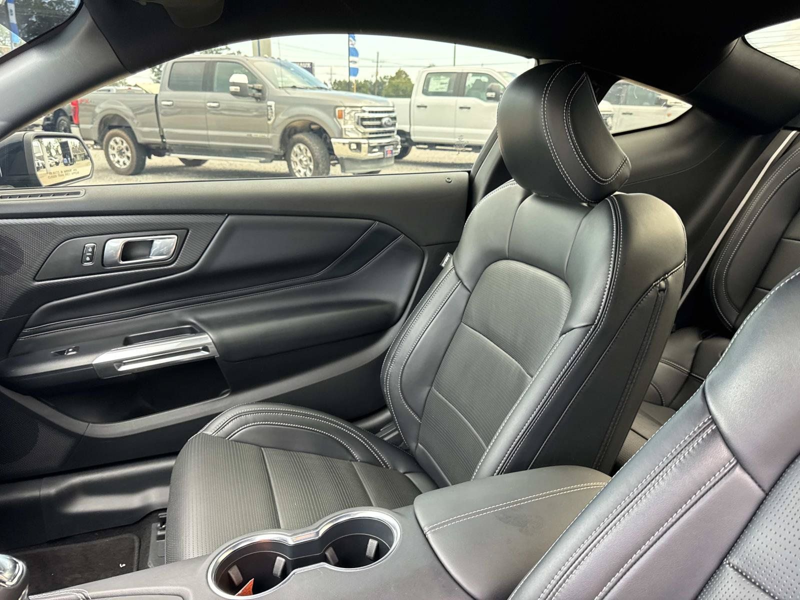 Used 2025 Ford Mustang GT Premium RWD image 15