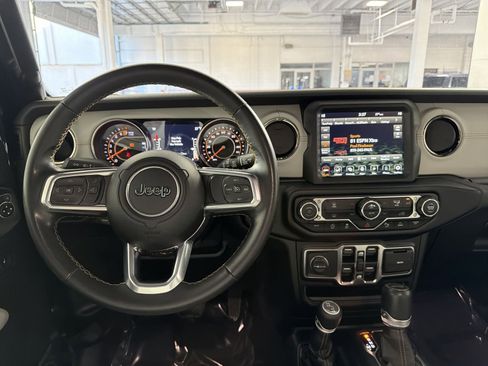 Used 2021 Jeep Wrangler Unlimited Sahara image 16