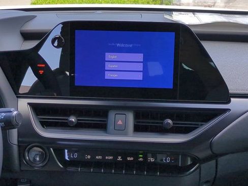 New 2026 Lexus UX 300h FWD image 17