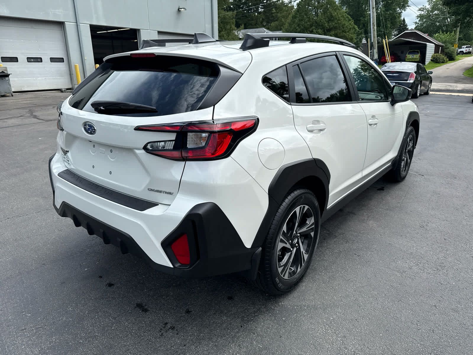 Used 2024 Subaru Crosstrek 2.0i Premium AWD/4WD image 3