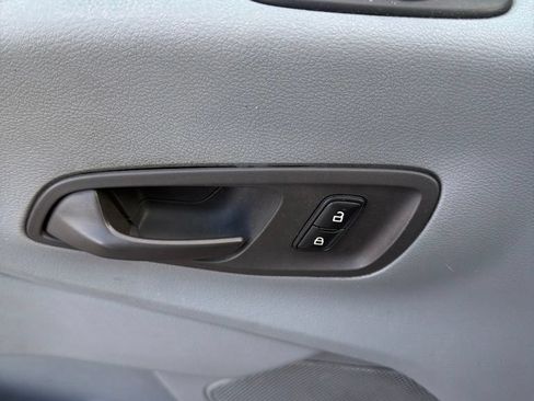 Used 2018 Ford Transit 150 XL RWD image 12