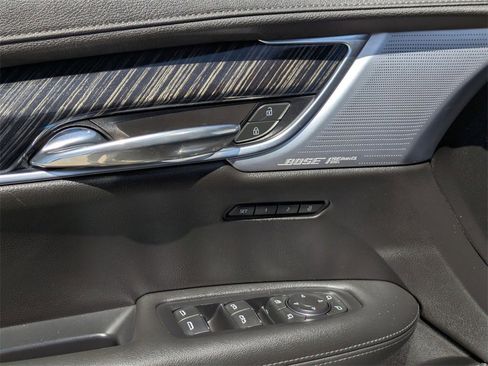 Used 2024 Cadillac XT6 Premium Luxury image 13