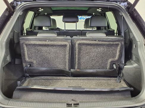 Used 2024 Volkswagen Tiguan SE R-Line image 8