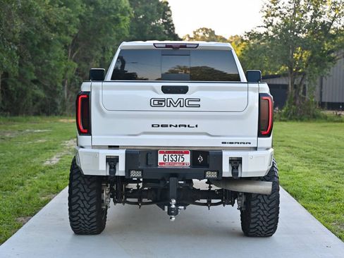 Used 2021 GMC Sierra 3500 Denali w/ Denali Ultimate Package AWD/4WD image 11