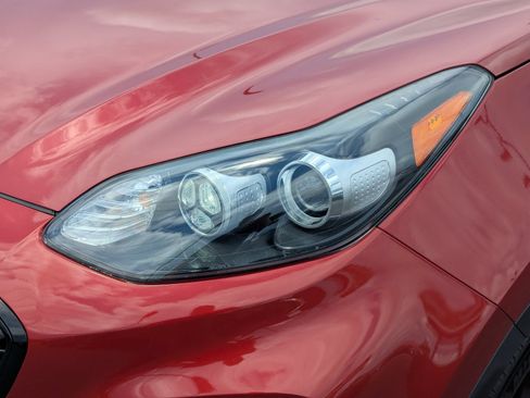 Used 2022 Kia Sportage Nightfall Edition FWD image 11