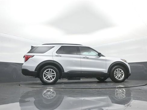 New 2026 Ford Explorer Active image 35