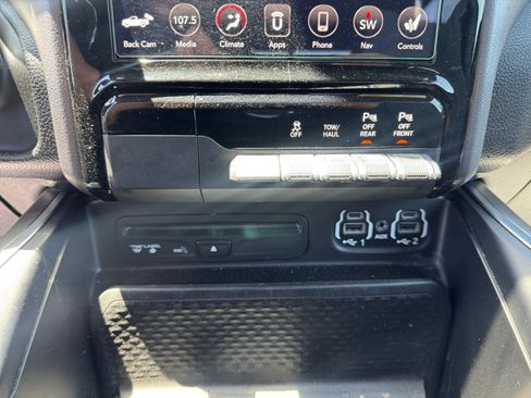Used 2019 RAM 1500 Big Horn AWD/4WD image 31