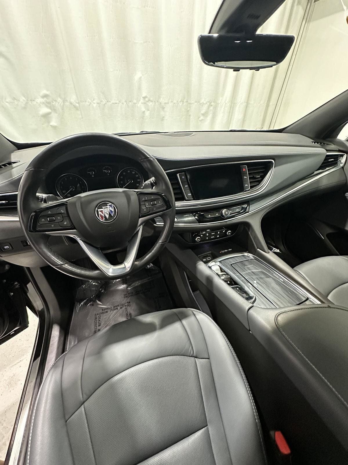 Used 2024 Buick Enclave Essence w/ Experience Buick Package AWD/4WD image 9