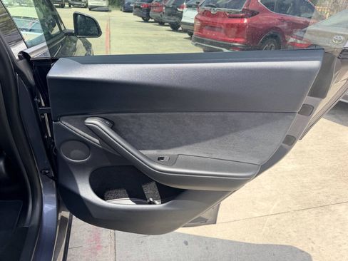 Used 2023 Tesla Model Y Long Range AWD/4WD image 20