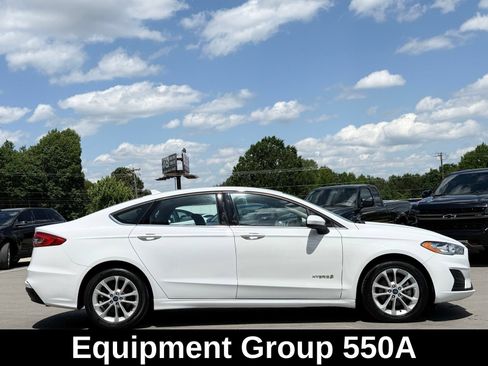 Used 2019 Ford Fusion SE FWD image 5