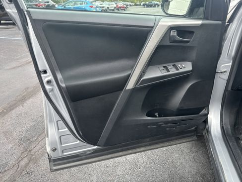 Used 2017 Toyota RAV4 LE image 15