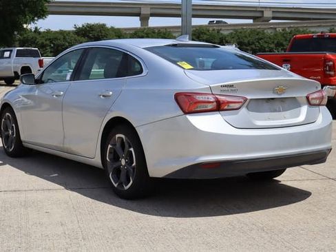 Used 2022 Chevrolet Malibu LT FWD image 3