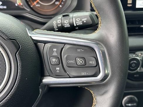 Used 2025 Jeep Wrangler Unlimited Sahara AWD/4WD image 27