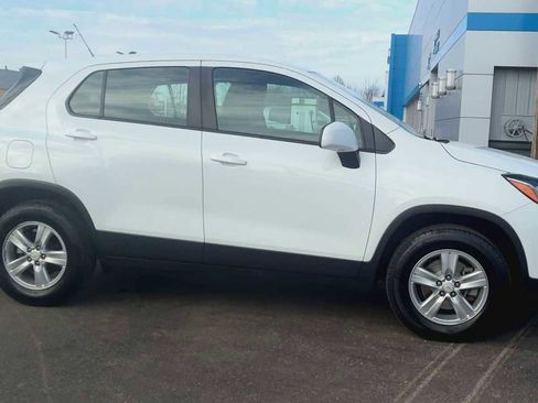 Certified 2018 Chevrolet Trax LS image 9