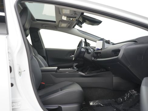 Used 2025 Toyota Prius AWD image 11