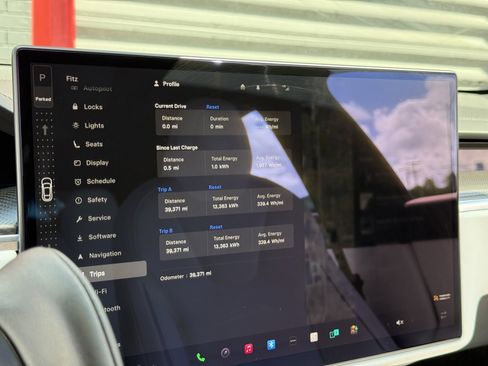 Used 2022 Tesla Model S Plaid image 25