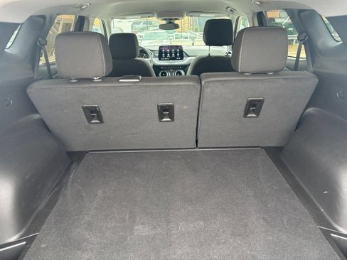 Used 2025 Chevrolet Blazer LT FWD image 29