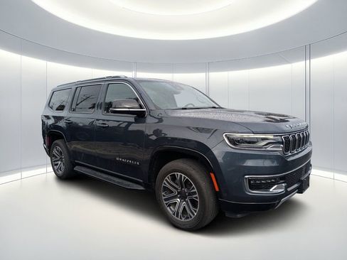 Certified 2024 Jeep Wagoneer Series II image 1