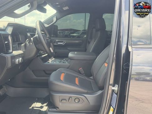 Used 2026 GMC Sierra 2500 AT4 AWD/4WD image 9