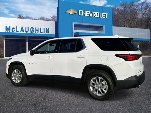 Certified 2023 Chevrolet Traverse LS image 2