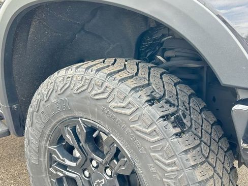 Certified 2023 Chevrolet Silverado 1500 ZR2 w/ Technology Package AWD/4WD image 13