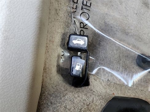 Used 2013 Toyota Corolla L image 24