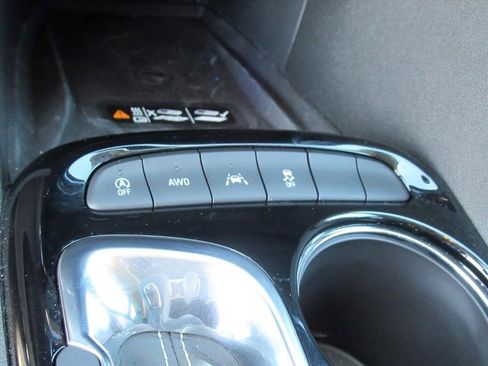 Certified 2024 Buick Encore GX Avenir w/ Avenir Technology Package image 28