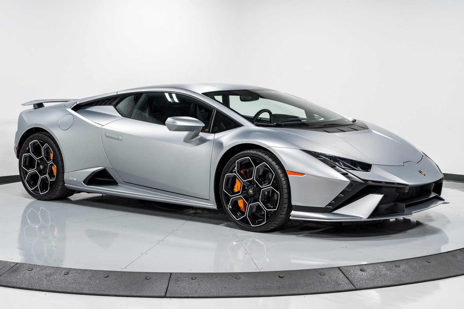 Used 2023 Lamborghini Huracan Tecnica RWD image 39