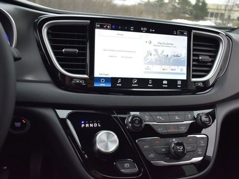 New 2026 Chrysler Voyager LX FWD image 16