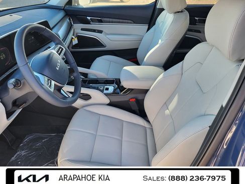 New 2025 Kia Telluride EX w/ EX Captain's Chair Package image 3