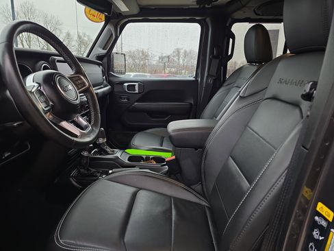 Used 2023 Jeep Wrangler Unlimited Sahara w/ Cold Weather Group image 9