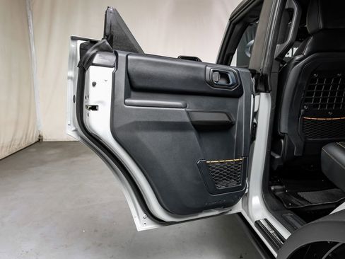 Used 2024 Ford Bronco Badlands image 59