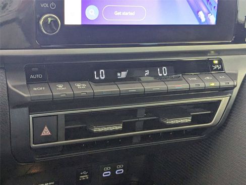 Certified 2025 Toyota Camry SE FWD image 21