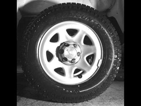 Used 2016 Chevrolet Silverado 1500 W/T RWD image 11
