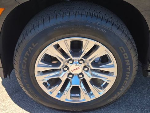Used 2026 GMC Yukon Denali w/ Sun & Power Step Package AWD/4WD image 12