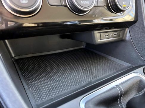 Used 2022 Volkswagen Jetta SE image 22