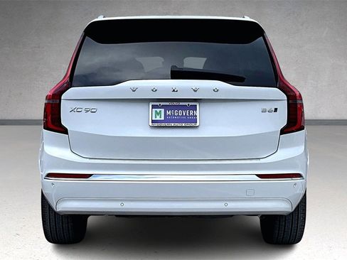 Used 2025 Volvo XC90 B6 Plus w/ Protection Package Premier image 5