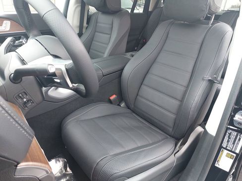 New 2025 Mercedes-Benz GLS 450 4MATIC image 17