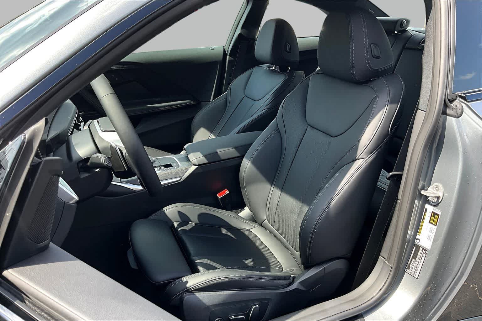New 2025 BMW 230i Coupe w/ Premium Package RWD image 9