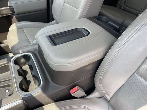Used 2019 Chevrolet Silverado 1500 LTZ w/ LTZ Convenience Package AWD/4WD image 21