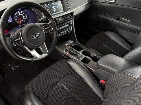 Used 2019 Kia Optima S image 11