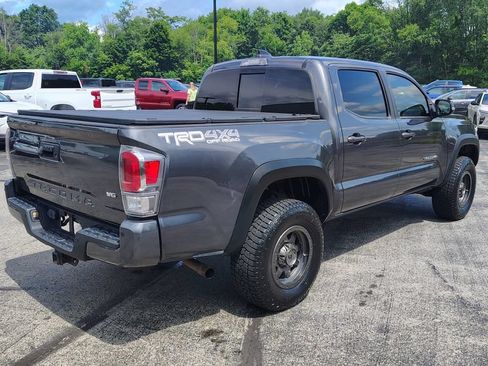Used 2021 Toyota Tacoma TRD Off-Road w/ Technology Package AWD/4WD image 9